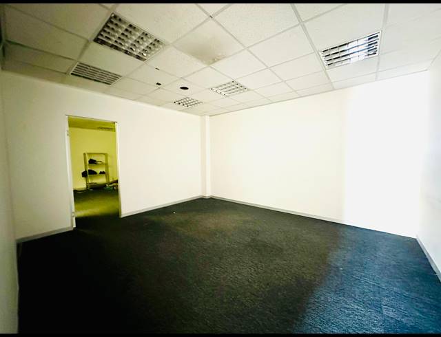 200M² OFFICE TO LET IN BRUMA